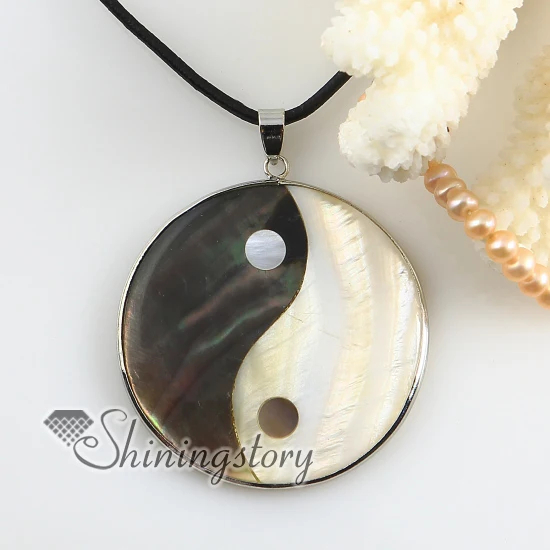 

yinyang round white oyster shell seawater Penguin Oyster Shell mother of pearl necklaces pendants 2013 handmade fashion jewelry