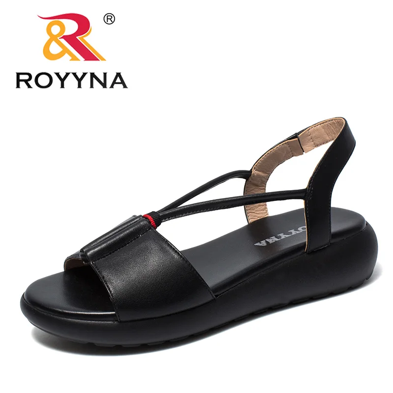 Black ROYYNA/Новое поступление; женские босоножки в сдержанном стиле; Летняя обувь из микрофибры; женские шлепанцы без застежки; Быстрая - Цвет: Black