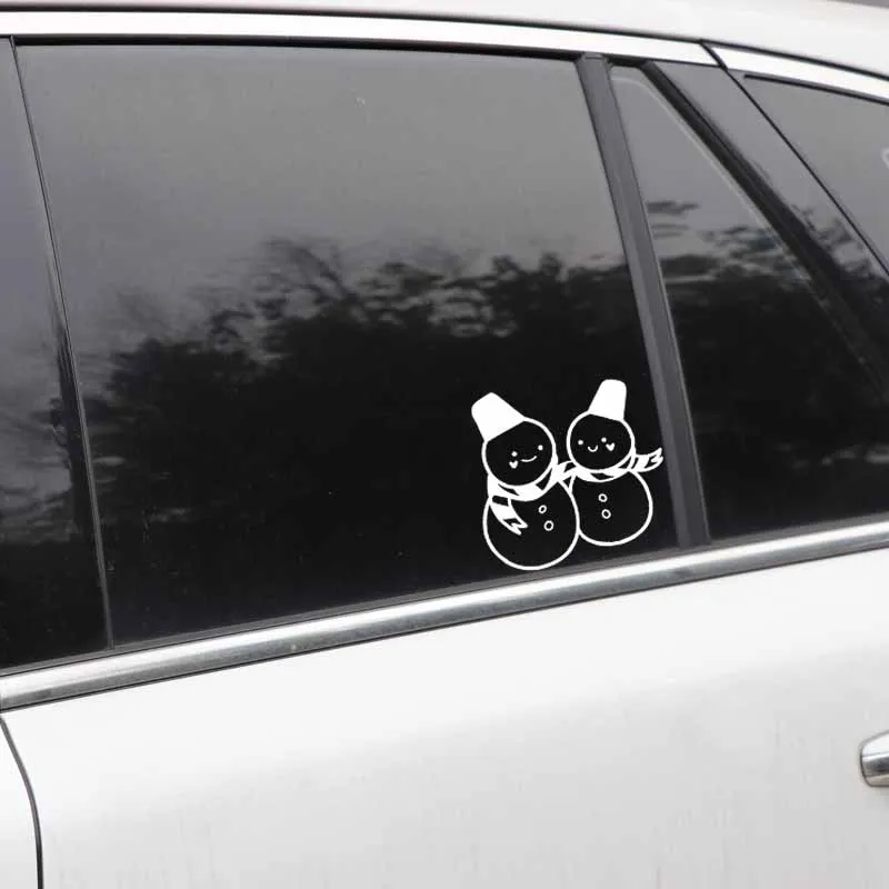 

YJZT 14.3CM*13.7CM Christmas Idea Car Sticker Vinyl Decal Two Snowmen In Love Black/Silver C23-0306