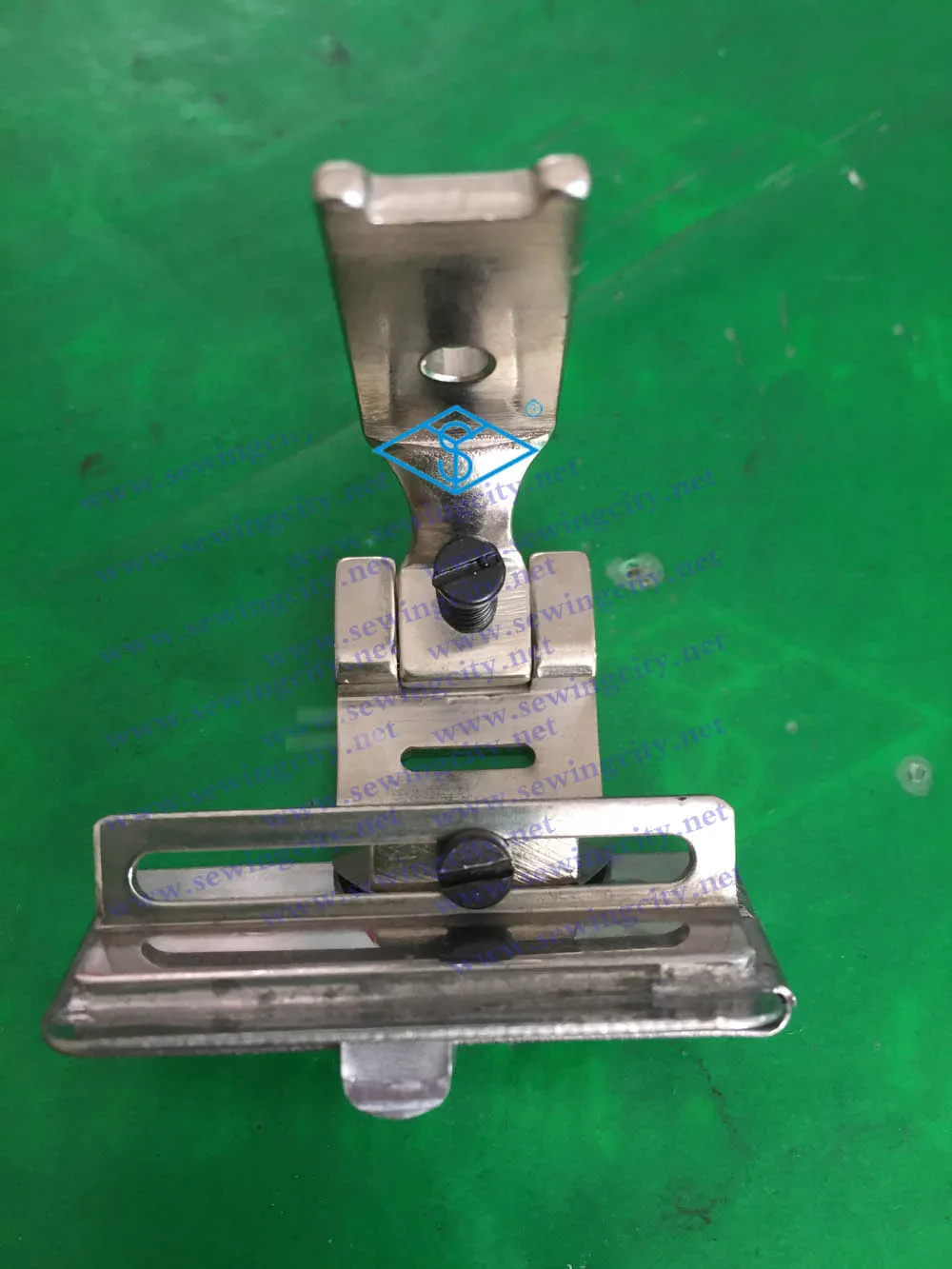 Промышленная швейная машина Аксессуары для автомобилей с узором в елочку Лапка