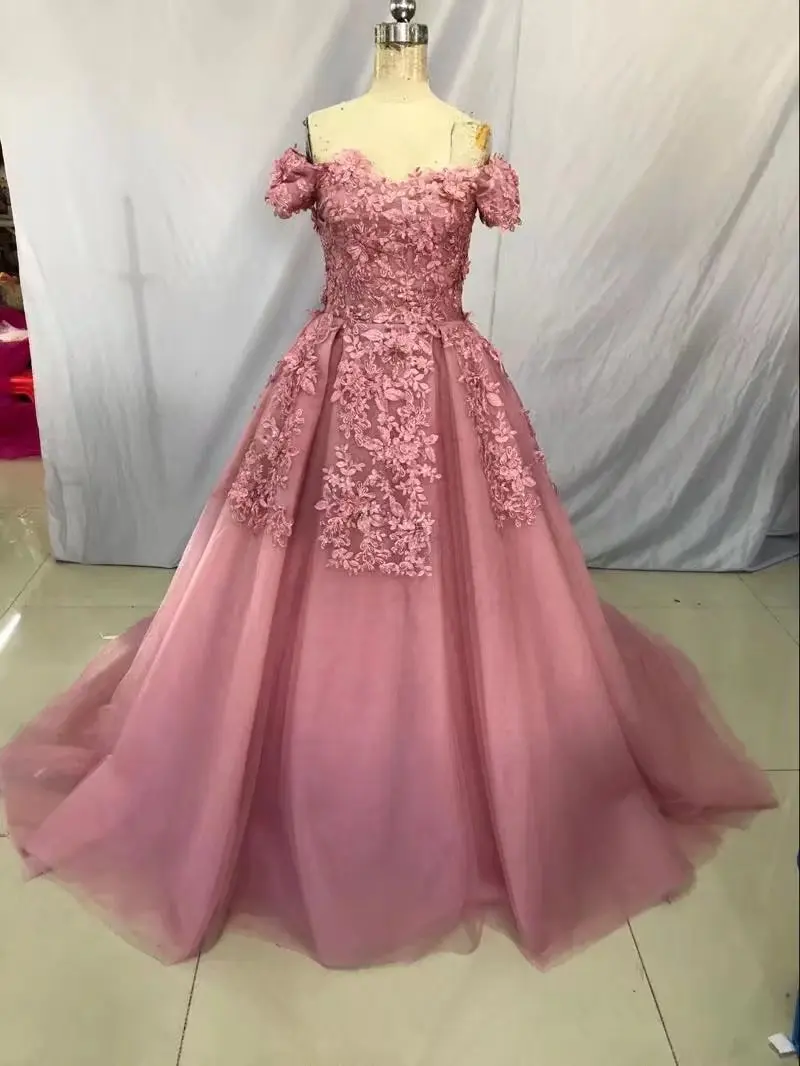 

Bateau short sleeves chapel train dress Pale Mauve wedding dresses Soluble lace Applique Beaded Wedding gown