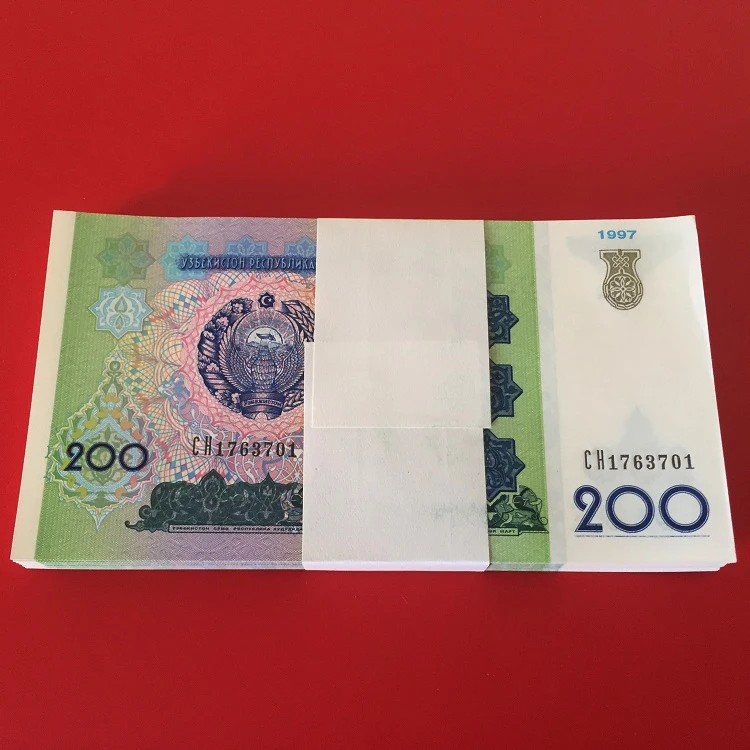 Uzbekistan 200 Sum Som комплект 100 шт банкнот 1997 P 80 1 UNC лот пакет оригинальный