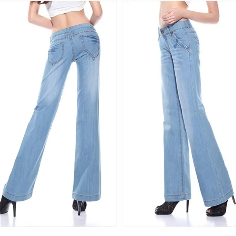 Как называются джинсы широкие от бедра. Джинсы клеш левайс женские. Штаны клеш Levis. Брюки клёш вайлдбериз. Джинсы клеш высокая талия левайс.