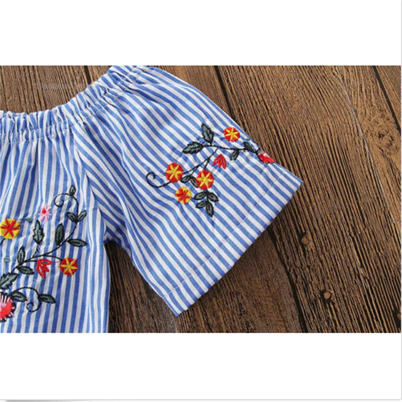 Топы для девочек полосатая футболка с вышитыми цветами маленьких одежда От 1 до 6