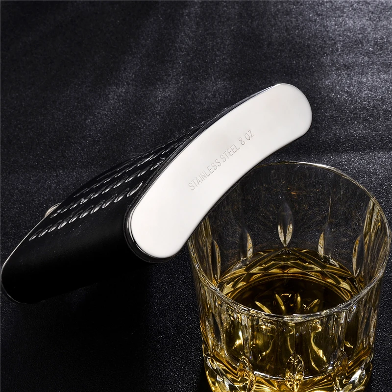 Personalized Alcohol Flask 8oz Studded Design PU Leather Stainless Steel Mini Hip Camp Outdoor Portable | Дом и сад