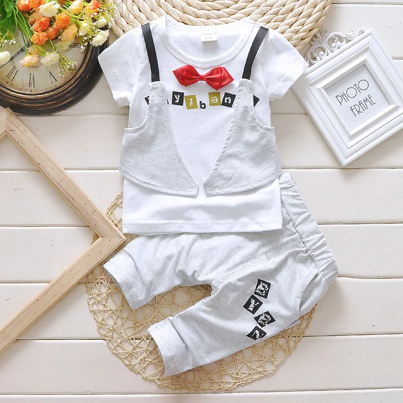 Модная Детская летняя одежда из 2 предметов с фальш-вставкой комплект футболкой