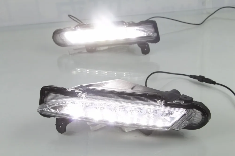 

Osmrk led drl daytime running light for Toyota yaris 2017-2018 with yellow turn signal,dimmer function and wireless control
