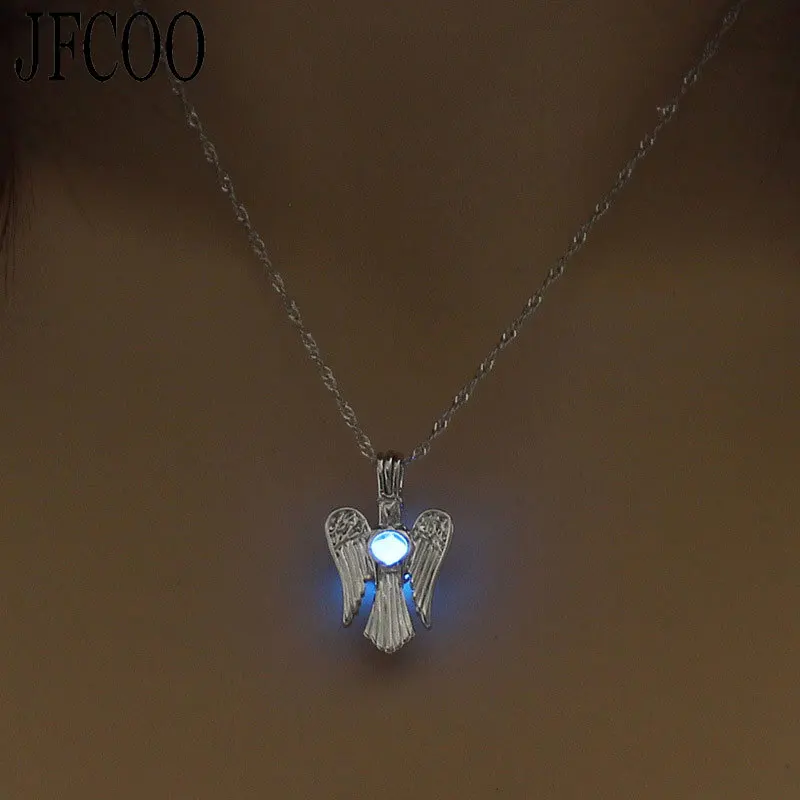 

Womens Supernatural In Het Donker Lichtgevende Kettingen Engelenvleugels Hanger Ketting Sieraden Groothandel Dropshipping