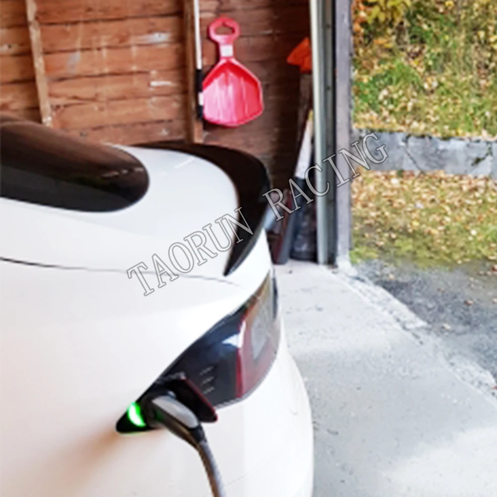 V-образный спойлер для задней части багажника из углеродного волокна Tesla Model S Sedan 60