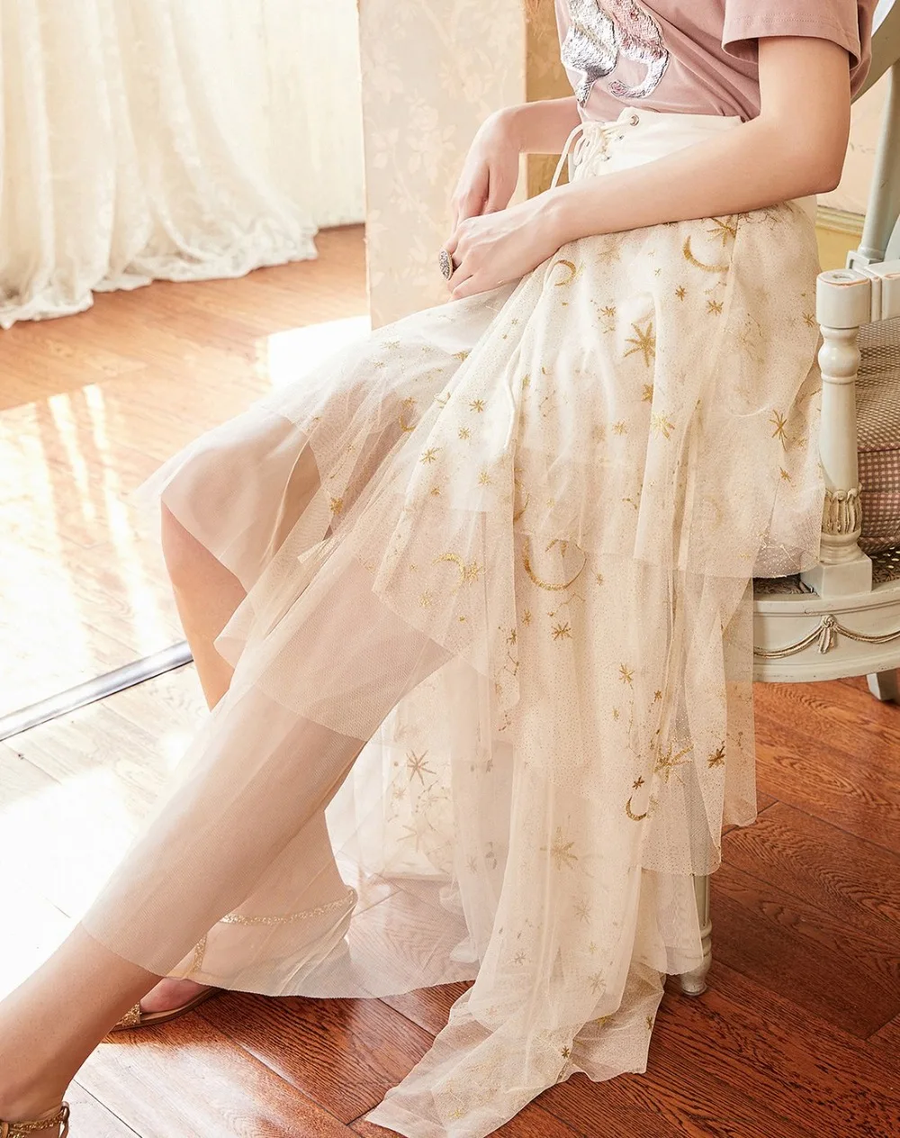 Женская юбка на бретельках ARTKA розовая элегантная романтичная с вышивкой QA15086X