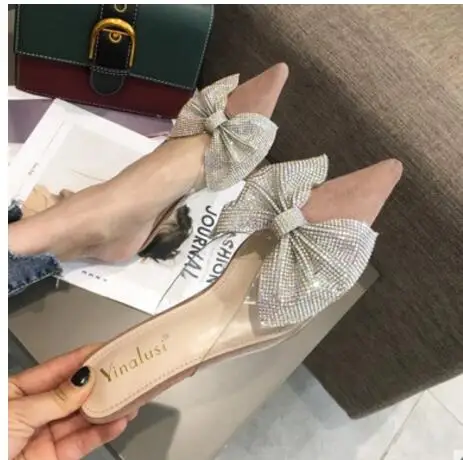 pink Шикарные сандалии с бантом и кристаллами; женские замшевые Шлепанцы из ПВХ с острым носком в стиле пэчворк; летние туфли без задника на среднем каблуке; Вьетнамки; коллекция 267 года - Цвет: pink