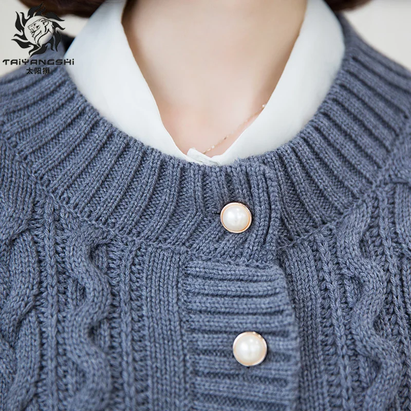 2018 New Autumn Winter Knitted Sweater for Women Short Twisted Cardigan Single Breasted Female Sweaters |