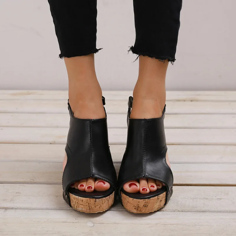 Женские сандалии на платформе кожаные босоножки танкетке летний сезон