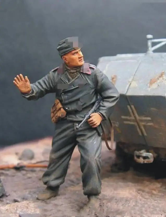 1/35 Неокрашенный игрушечный старинный стоячий человек модель из смолы