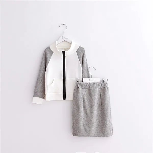 Модный детский комплект из 2 предметов для девочек куртка с надписью и юбка