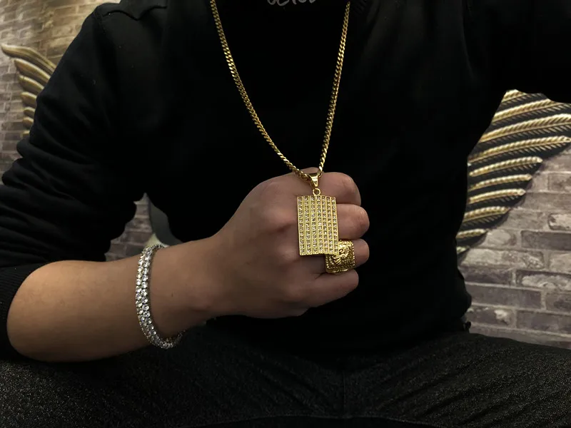Щит Панцири Нержавеющая сталь кулон Цепочки и ожерелья полный Iced Out Украшенные