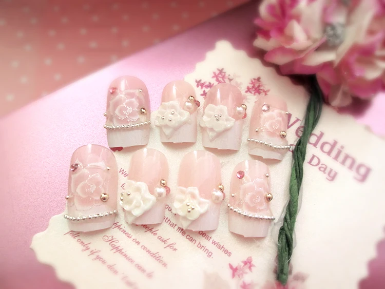

24PCS Finished manicure The bride false nails flower of French nail strips bride (Contains no glue)