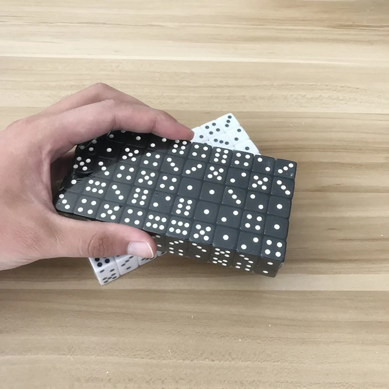 Новинка 100 шт Высокое качество 14 мм игральные кости черный и белый квадратный