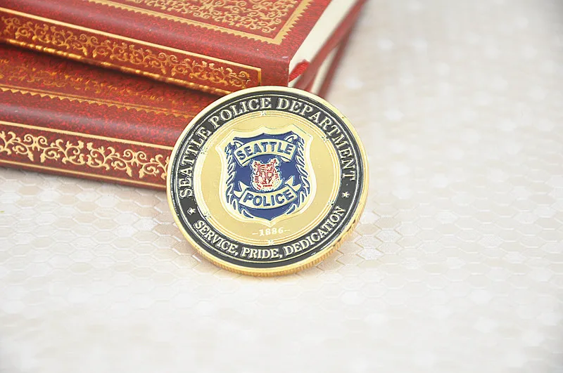 United States Military Seattle Police Department Gold Plated Challenge Coin | Дом и сад