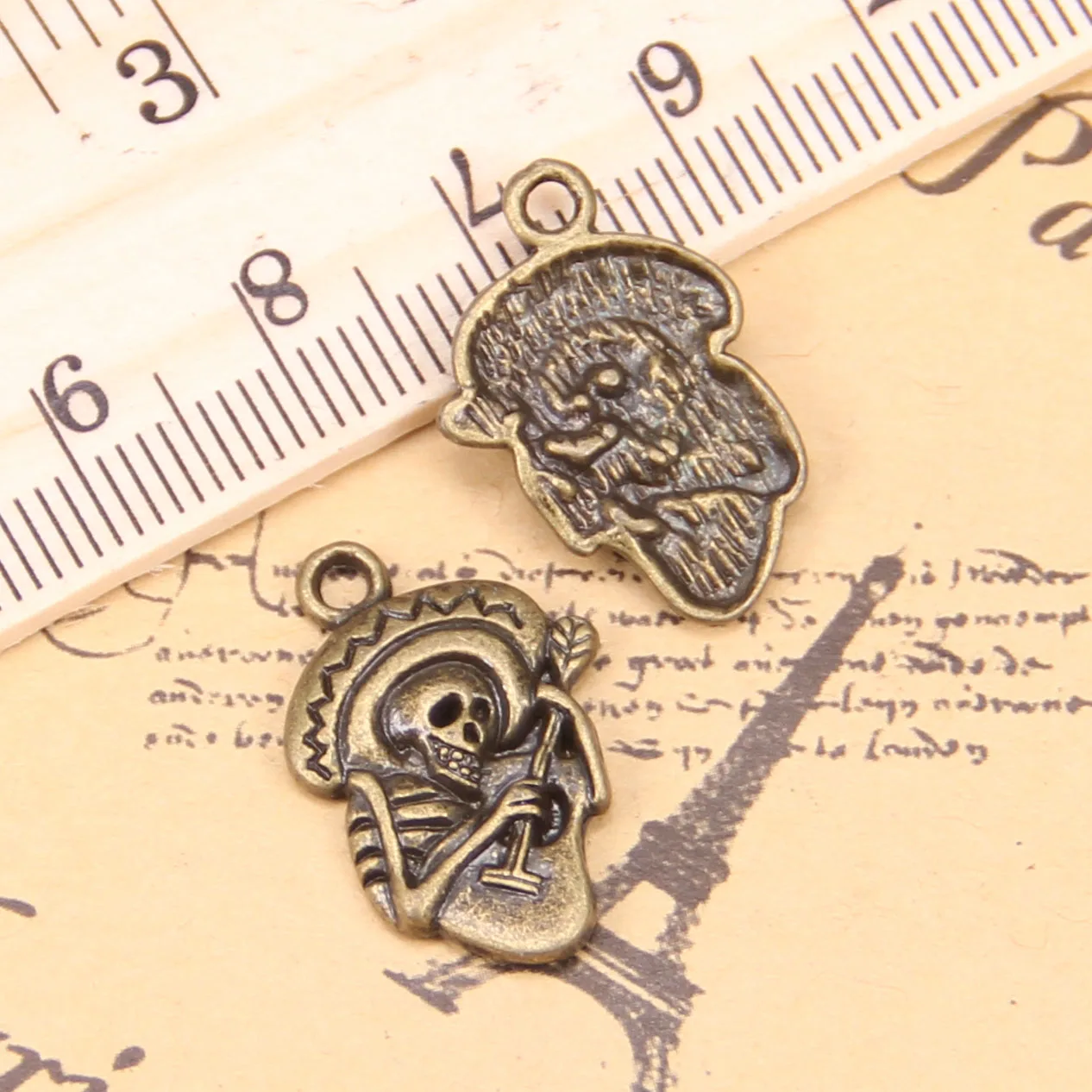 120 шт. Подвески для изготовления ювелирных изделий череп в сомбреро с гитарой 22x15