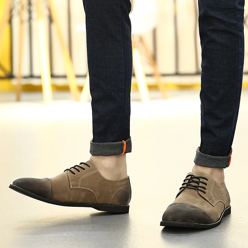 Новый 2017 мужчины ретро корова замшевые ботинки старинные плоские повседневная