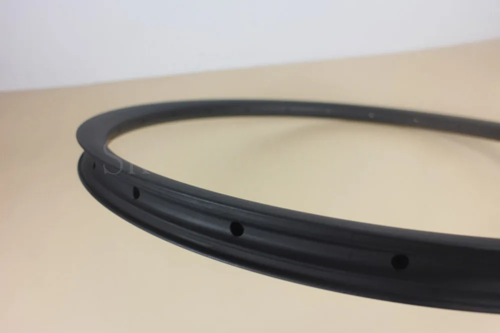 Матовое колесо для горного велосипеда диаметром 30 мм глубиной 25 24 Отверстия |