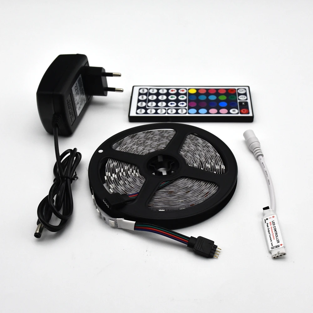 Светодиодная лента Водонепроницаемая 5 м SMD 5050 RGB с 44-кнопочным пультом