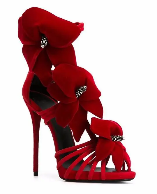 Пикантные красные женские босоножки на высоком каблуке с цветочным узором