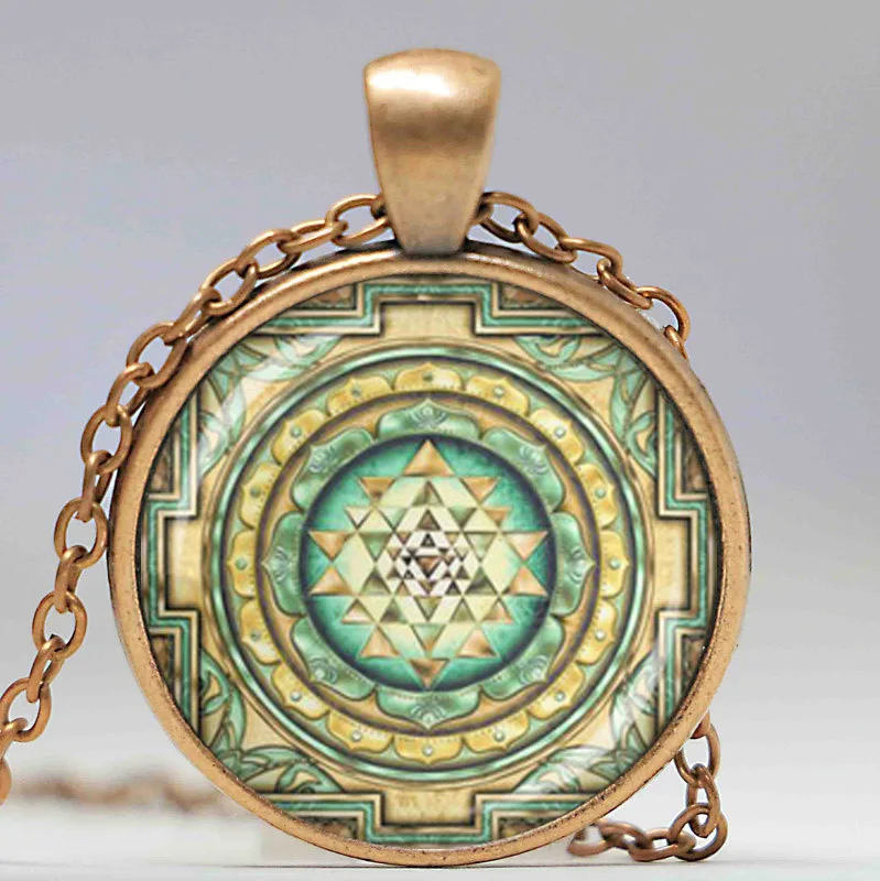 Кулон со стеклянным куполом шри-яньтра ожерелье ручной работы самоделка
