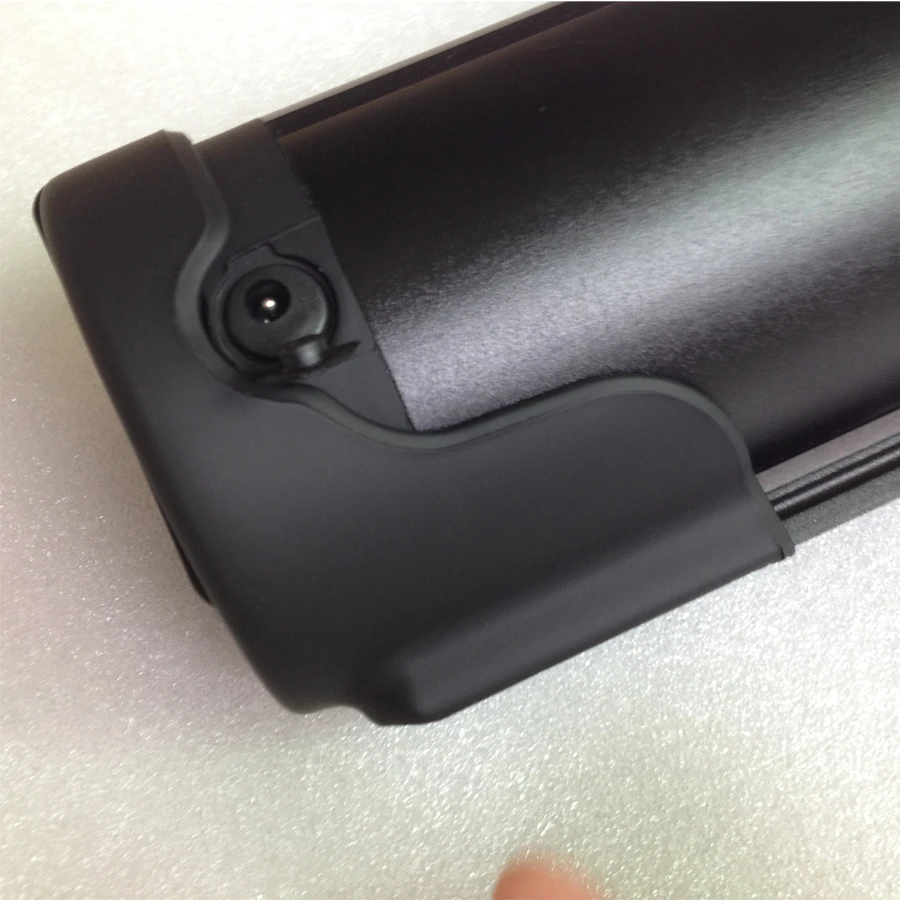 Большой литий ионный чайник для воды 700 Вт 48 В 15 Ач черный корпус с литиевым