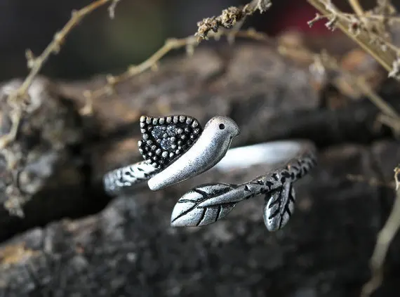 Оптовая продажа ретро полированная птица и кольцо ветка старинная Посеребренная