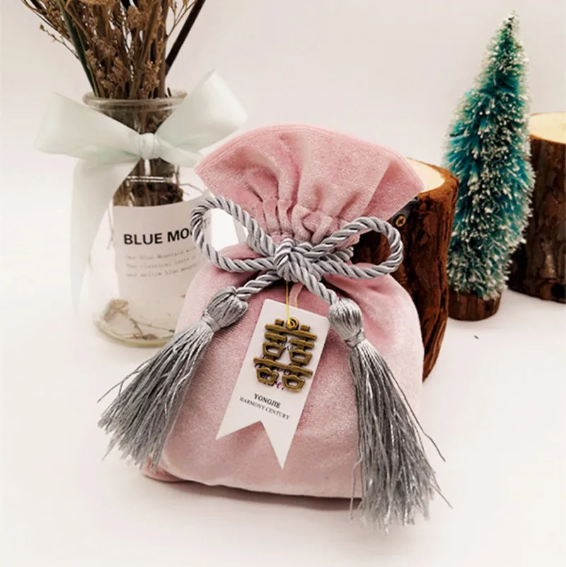 Pink Gray Розовые бархатные сумки с кисточкой+ металлическая бирка 11x15 см красные/Синие Серые сумки для упаковки ювелирных изделий на День святого Валентина свадебные подарочные сумки - Цвет: Pink Gray