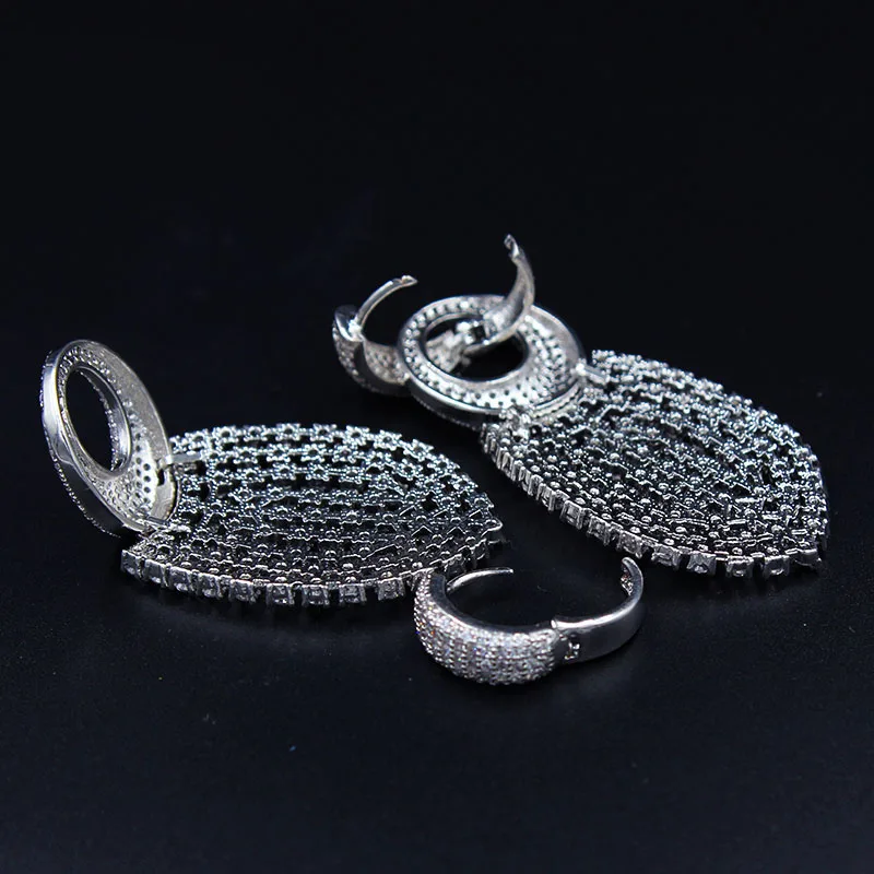 Серьги-подвески женские из белого золота с фианитами LD121007 | Украшения и