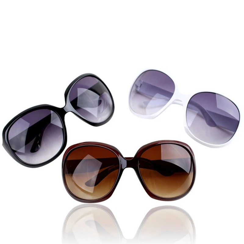 Очки солнцезащитные женские большие классические пикантные солнечные очки для