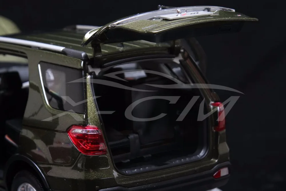 Литая под давлением модель автомобиля Changan CX70 7 мест SUV 1:18(зеленый)+ маленький подарок