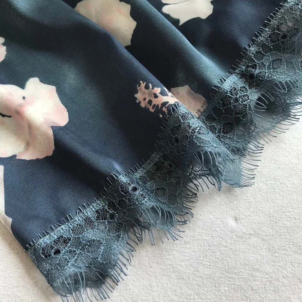 

Spaghetti Strap Printing Lace Sexy Women Pajamas V-Neck With Pad Female Summer Pajama Set Summer Fashion Female Sleepwear