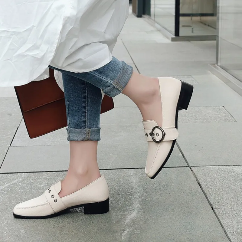 plus size 34-43 Soft Leather Oxford Shoes Flats Fashion Women Shoes Buckle Casual Moccasins Loafers Ladies Shoes zapatos mujer