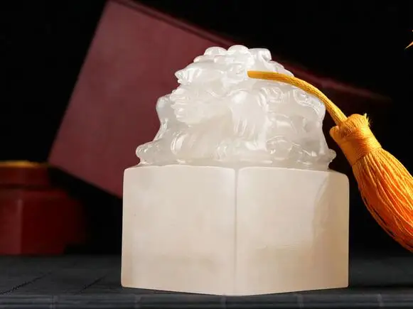 Печать резьба Нефритовый камень бутик ручной работы Золотой каменная