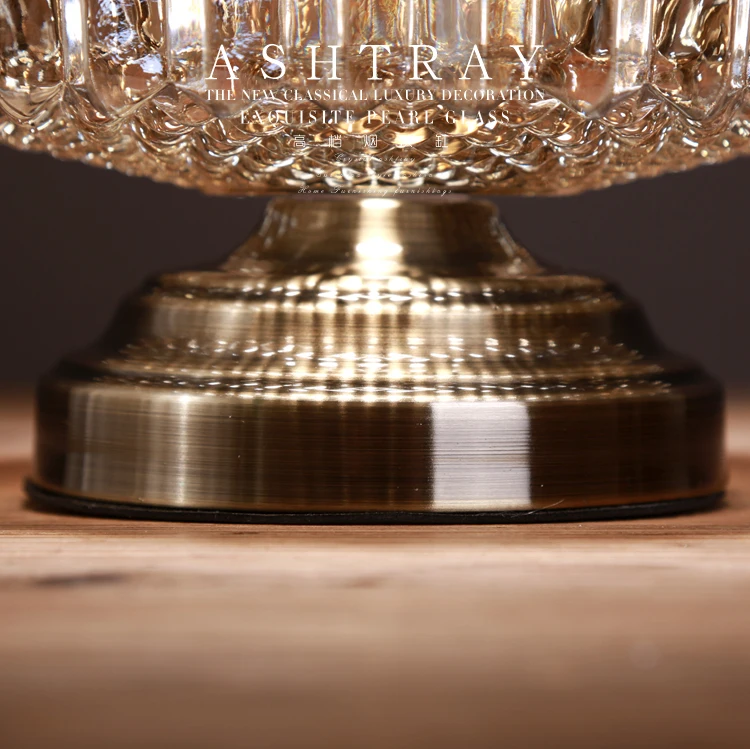 Металлическая пепельница с кристаллами милое украшение для стола|ashtray metal|decorashtray