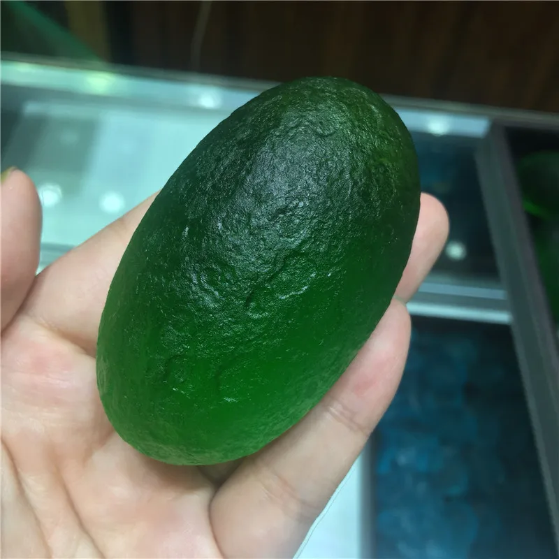 Moldavite Чешский метеорит ударные стеклянные бусины необработанный камень кристалл энергии 1 шт