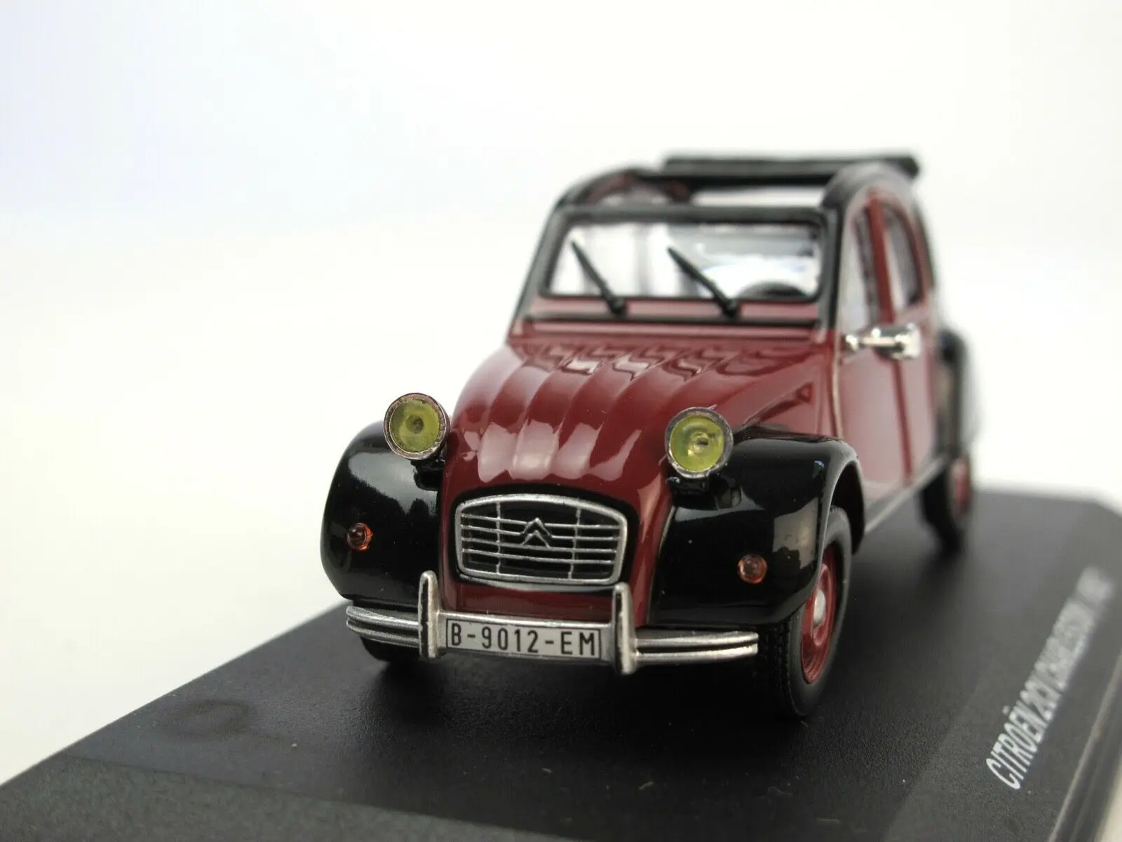 IX O 1:43 CITROEN 2CV 1982 boutique alloy car toys for children kids toys Model gift Original box freeshipping