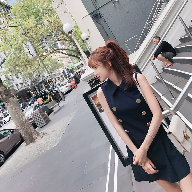 Женское двубортное платье мини летнее приталенное темно-синее без рукавов с