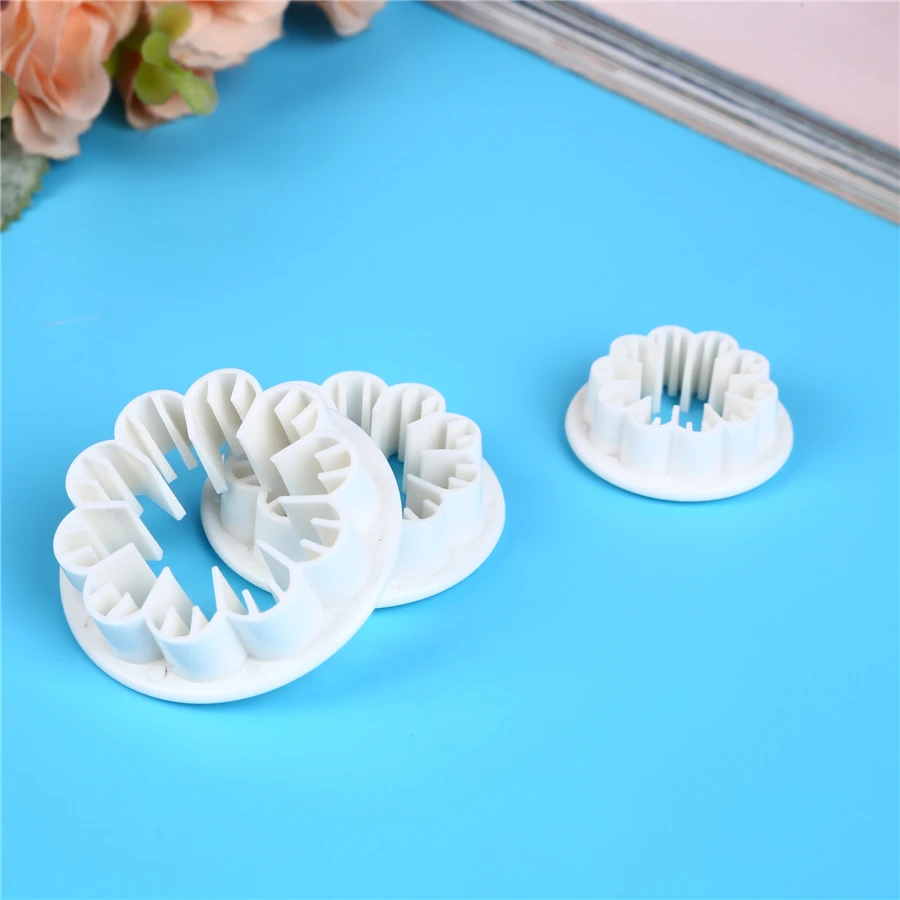Three Pieces Of Carnation Cookie Mould Cake Mold Baking Tool Food Grade Plastic. BGMJ006 | Дом и сад