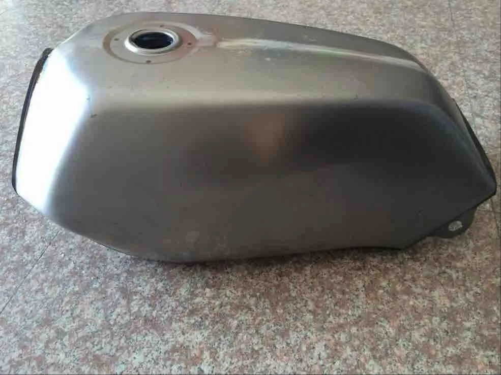 

CBT125 Bare Metal Motorcycle Fuel Tank Retro Motorbike Gasoline Tank Oil Tank
