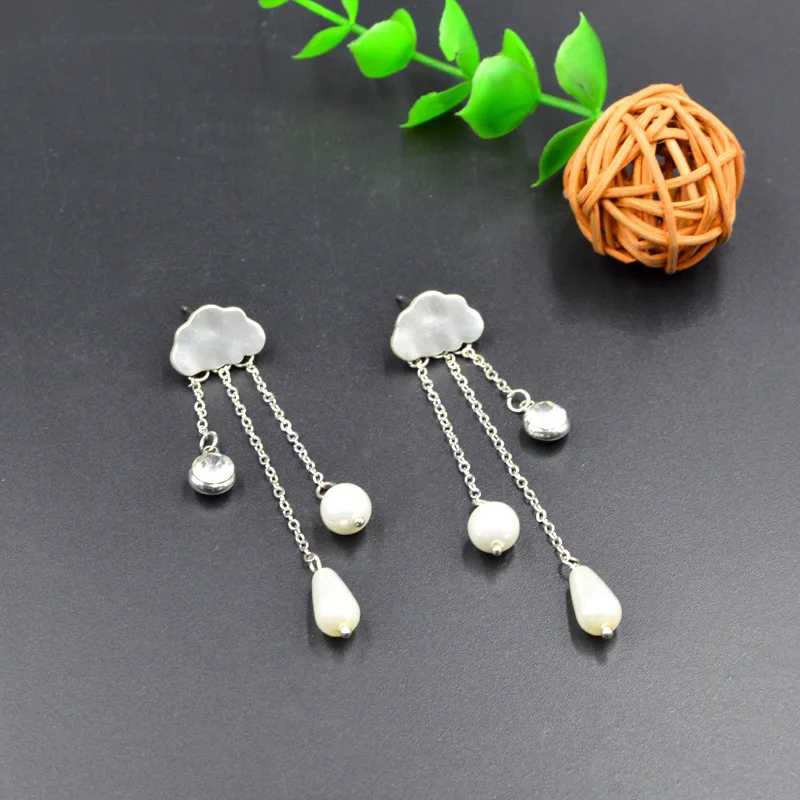 Серьги в виде облаков со звездой и кисточками длинные жемчужные стразы модные