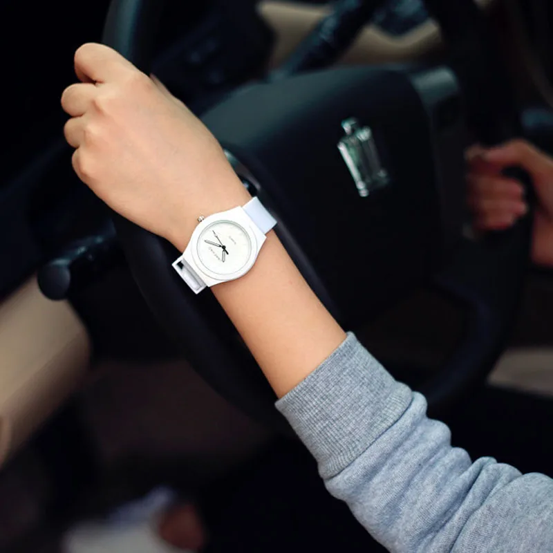 Горячие желе силиконовой резины Конфеты Кварцевые часы наручные для женщин