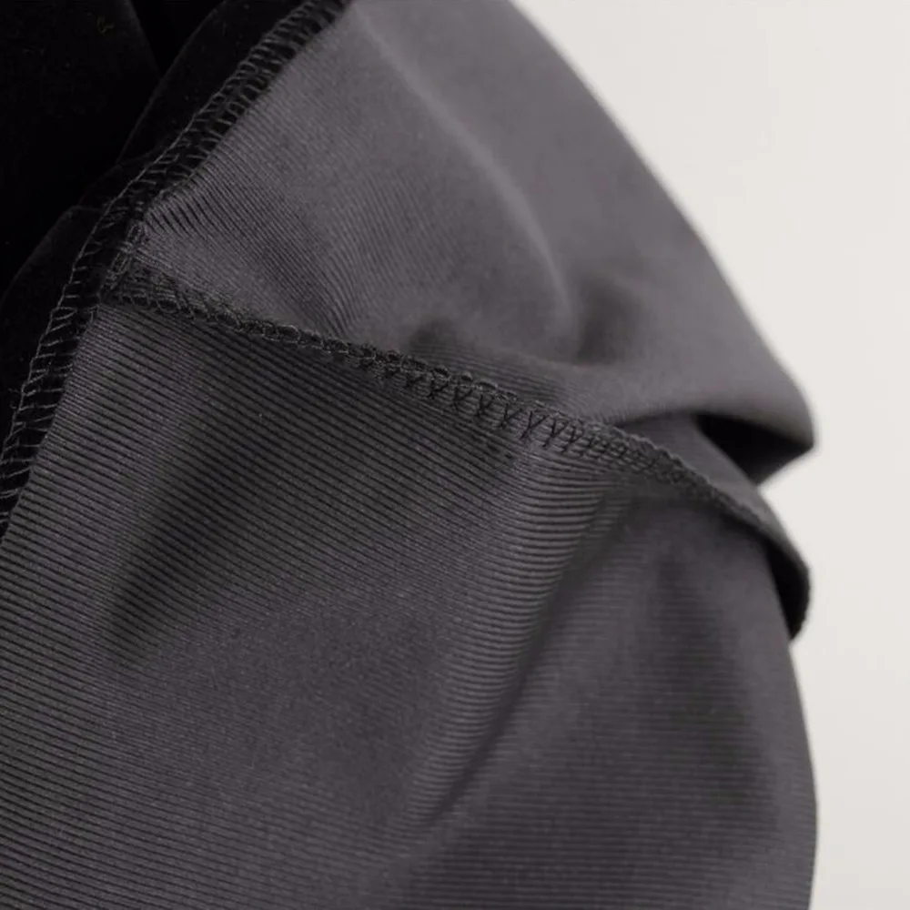 Женское бархатное платье туника без рукавов однотонное черное с квадратным