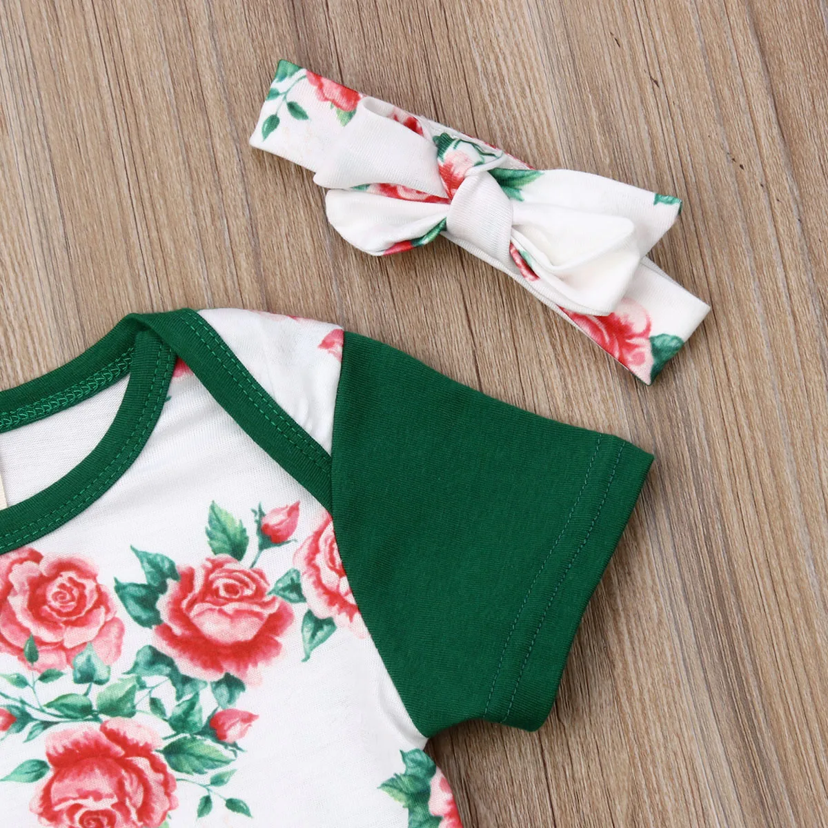 Комплект одежды для новорожденных девочек из 3 предметов розовый комбинезон с