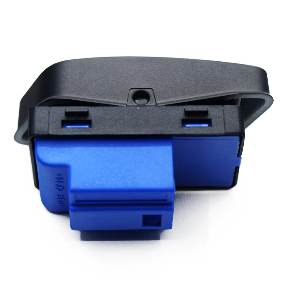 Кнопка управления разблокировкой центрального замка боковой двери водителя для