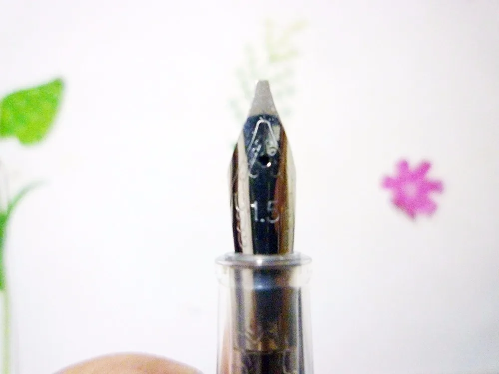 Английская каллиграфия параллельная авторучка Готический итальянский Римский